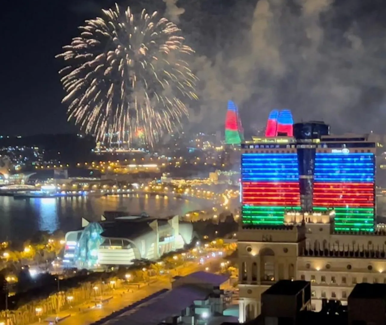 Luxury Baku Center Apt