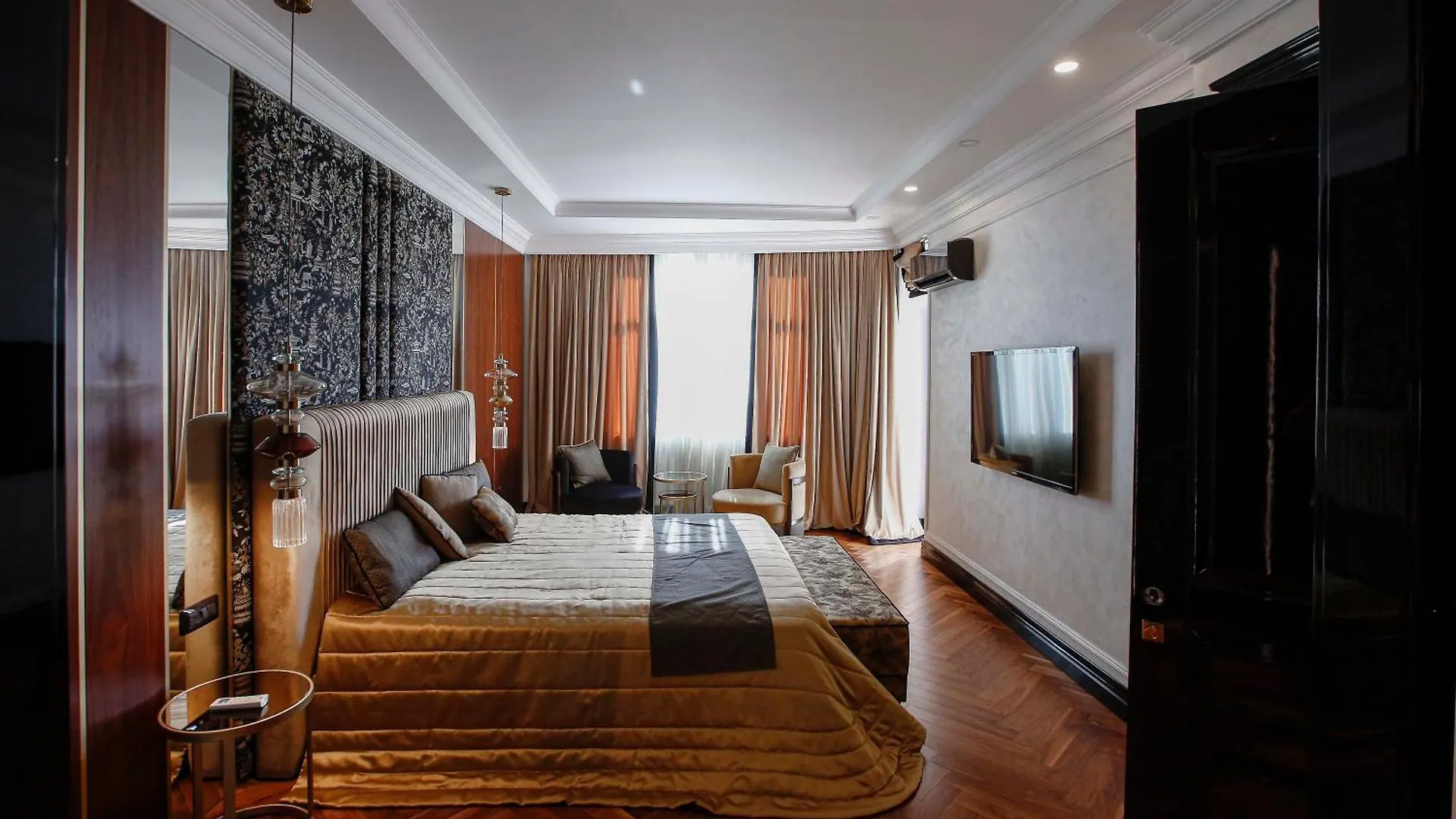 Luxury Baku Center Apt